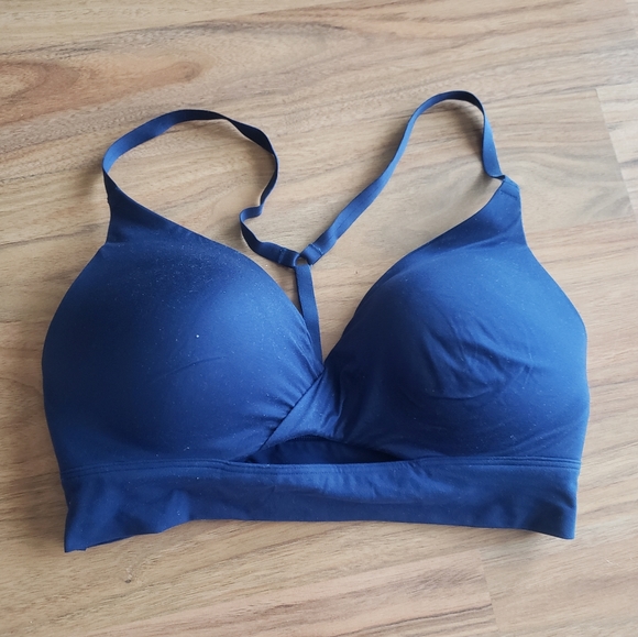 Victoria Secret | Uplift No Wire Bra - 32D - Picture 1 of 3